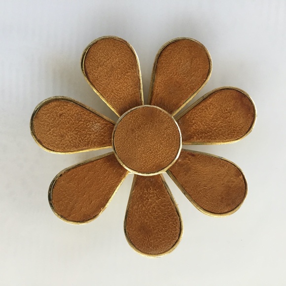 Retro Brooch - Picture 1 of 4